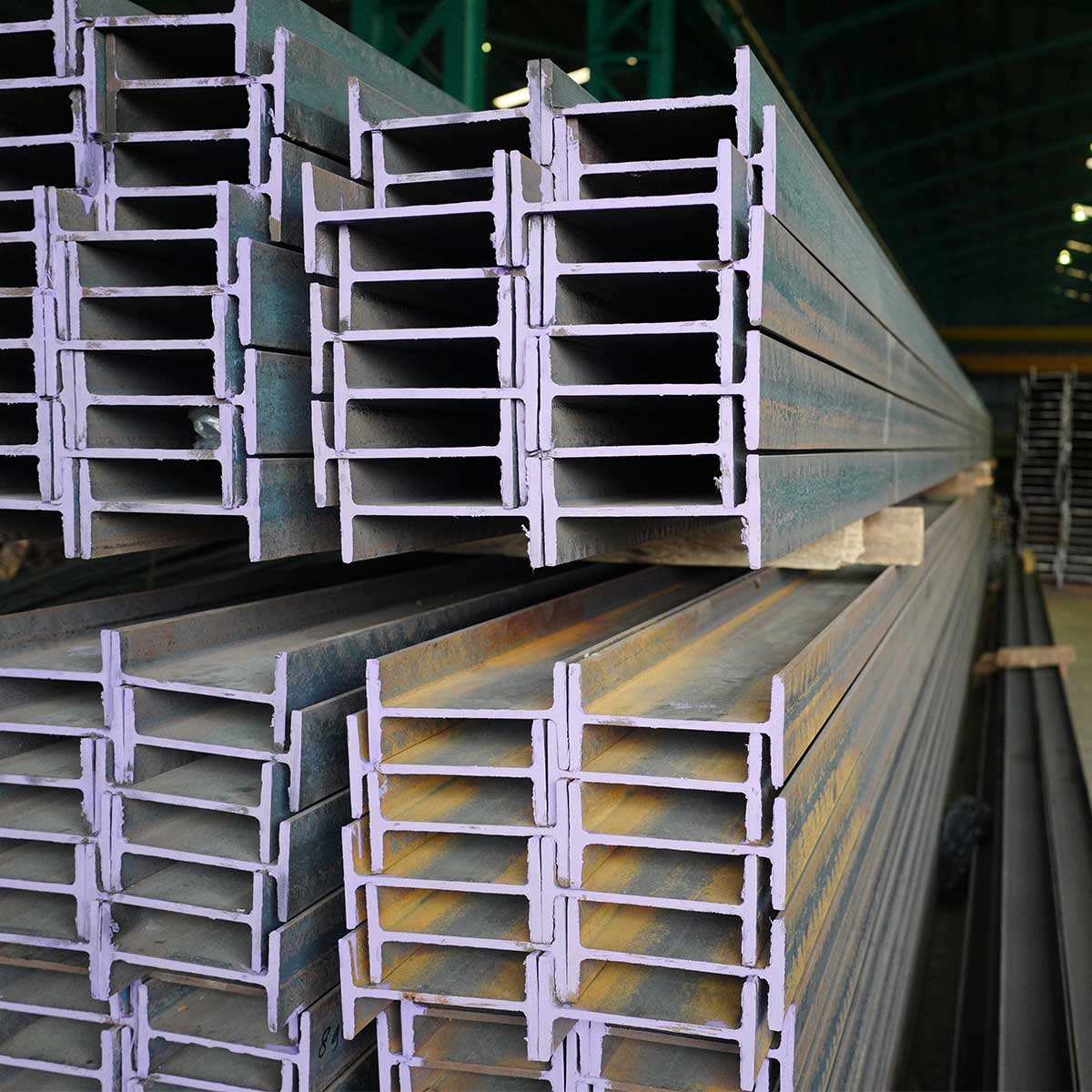 Besi WF / IWF standar SNI untuk proyek industri dan konstruksi